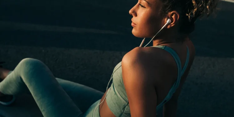 How Does a Women’s Athletic Wear Buying Guide Help You Choose the Right Activewear