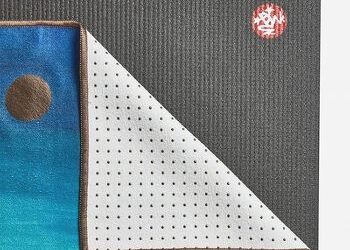 Best Yoga Towels for Hot Yoga 5 Key Features of Manduka Yogitoes Skidless Towel