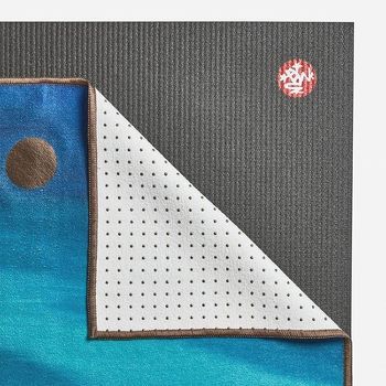 Best Yoga Towels for Hot Yoga 5 Key Features of Manduka Yogitoes Skidless Towel